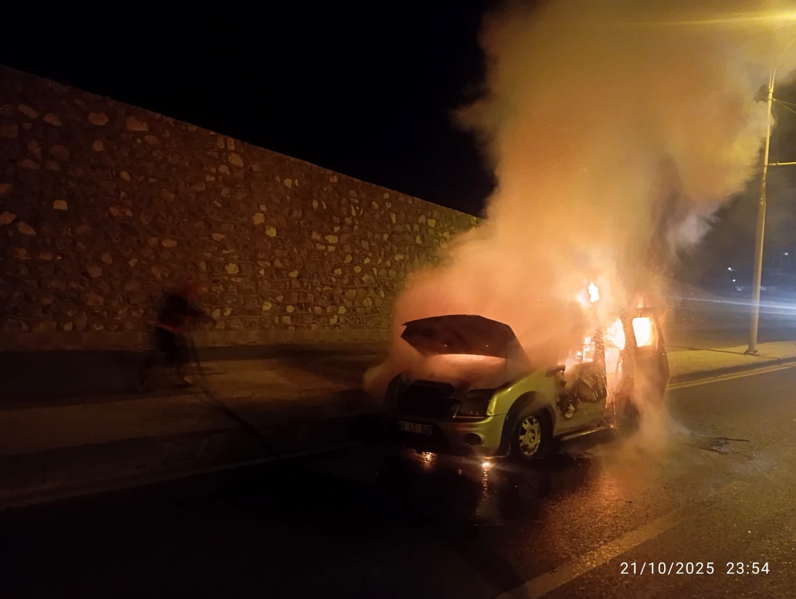 Ali Aladağ…: Malaya Olay Haber…:
Malatya’da seyir halindeyken alev alan hafif