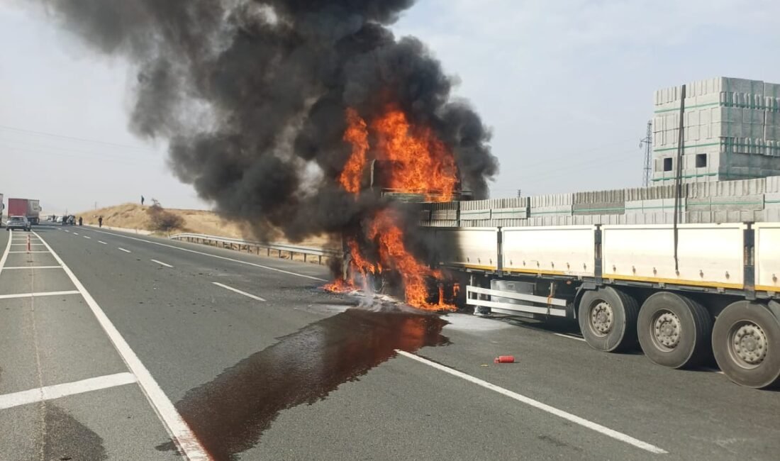 Ali Aladağ…: Malaya Olay Haber…:
Son dakika...Sıcak haber…Malatya-Elazığ kara yolunda Kale