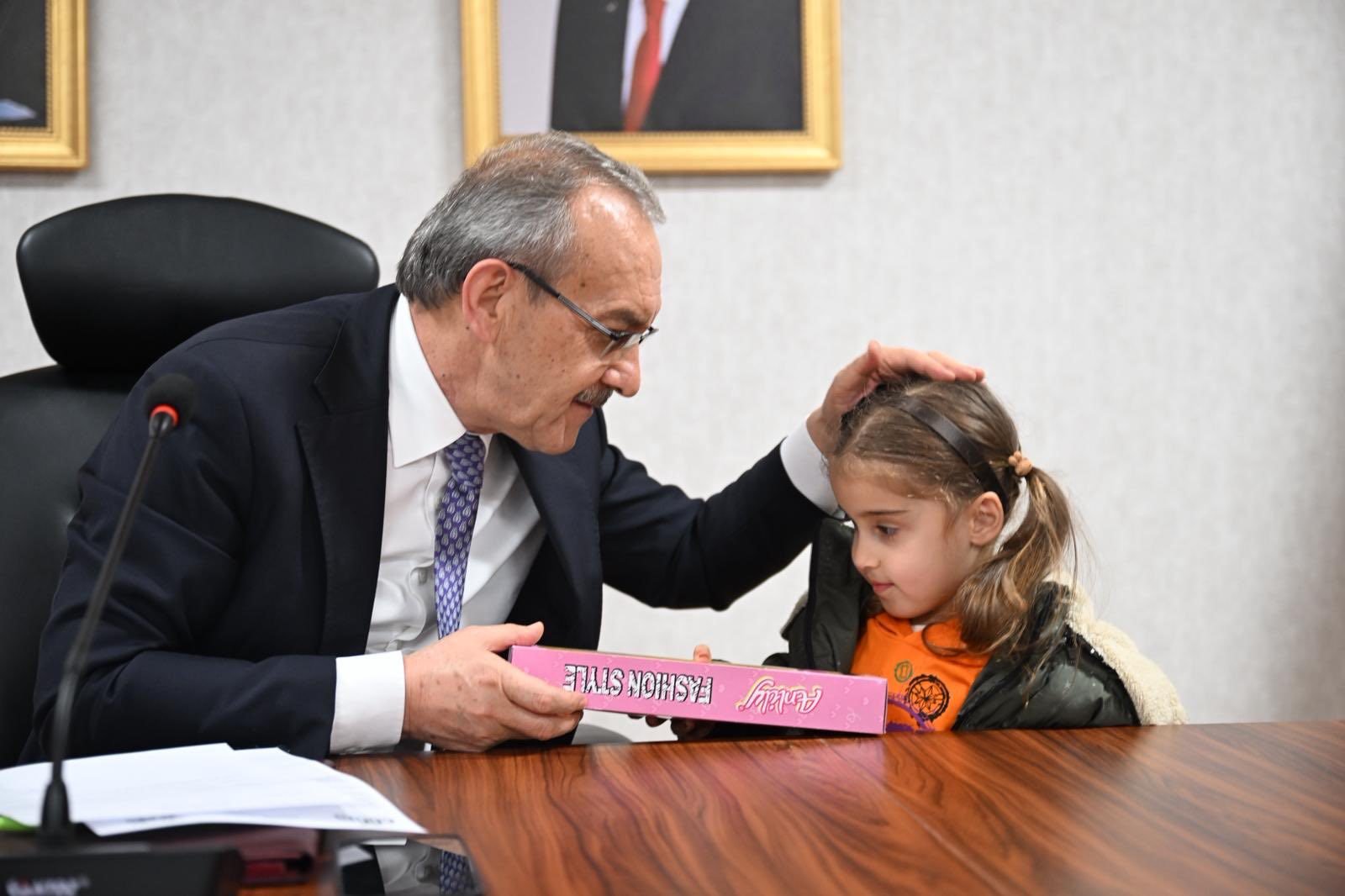 Ali Aladağ…:Malatya Olay Haber…:
Malatya Valisi Seddar Yavuz, “Halk Günü”nde vatandaşları