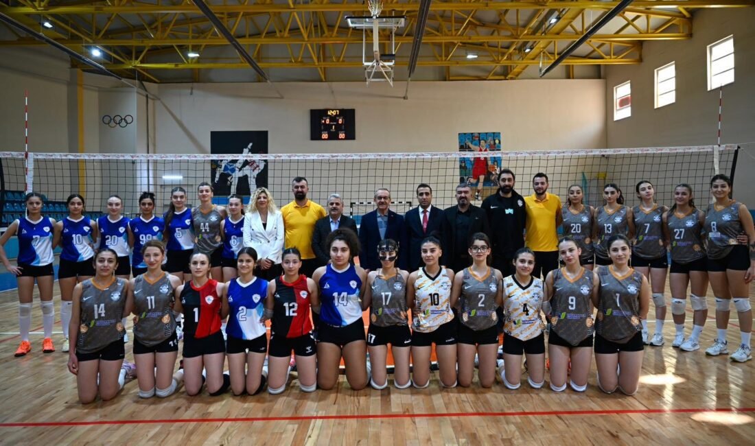 Ali Aladağ…:Malatya Olay Haber…:
Malatya’da futbol dibe vururken Voleybol  takımları başarılar