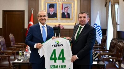 Mehmet Şahin...:Malatya Olay Haber...:
Malatya Yeşilyurtspor'un yeni başkanı Ramazan Ayhan ve
