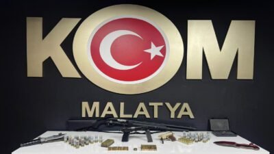 Ali Aladağ…:Malatya Olay Haber…:
Son dakika…Sıcak haber…Malatya polisinden 2 farklı silah