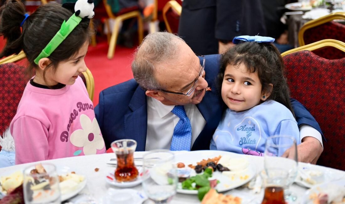 Uğur Hanbey Aladağ…: Malatya Olay Haber…:
Vali baba devlet baba çocuklarla