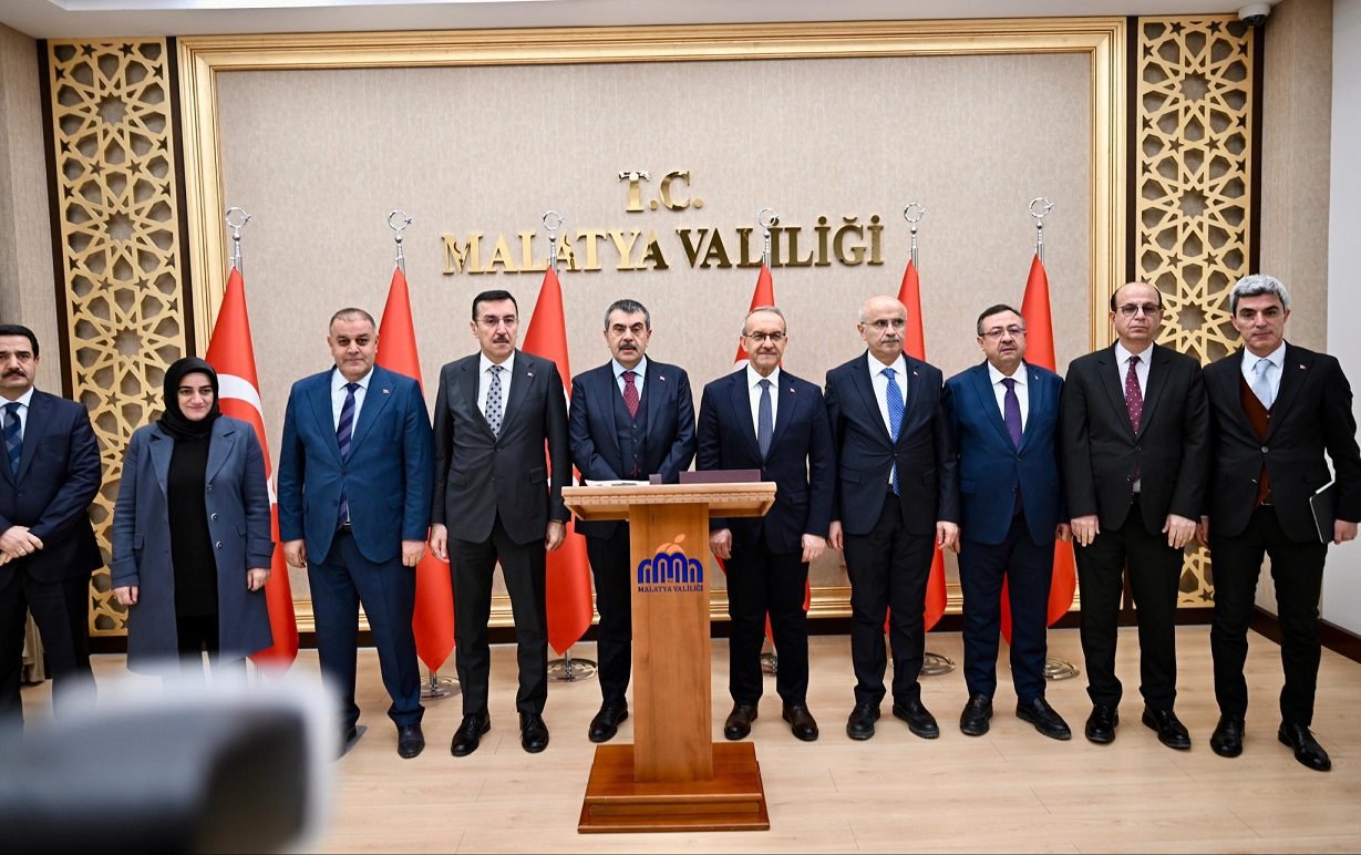 Ali Aladağ…:Malatya Olay Haber…:
Günün Eğitim Haberi…Malatya Valiliğinde Milli Eğitim Bakanı