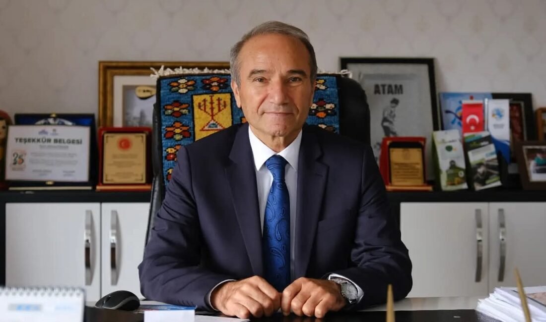 Ali Aladağ…:Malatya Olay Haber…:
Cumhuriyet Halk Partisi’nde ihracı istenen Yazıhan Belediye