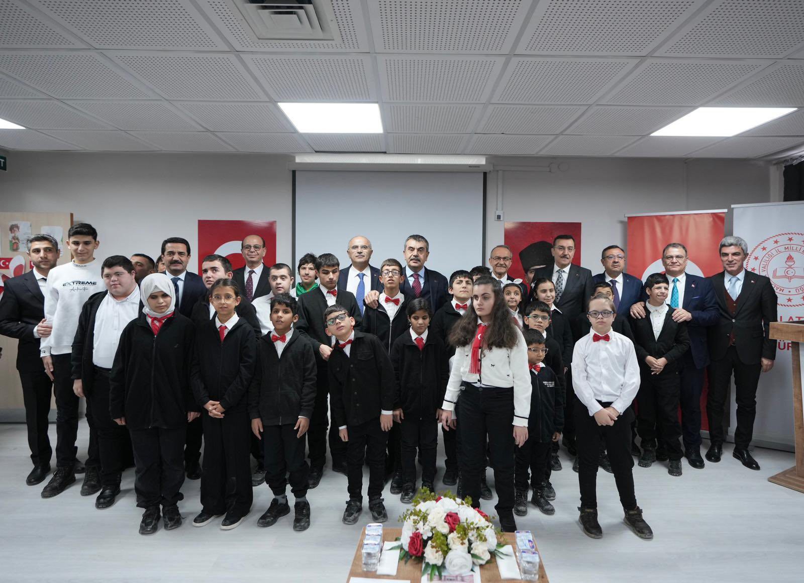 Ali Aladağ…:Malatya Olay Haber…:
Milli Eğitim Bakanı Yusuf Tekin, Malatya’da Battalgazi