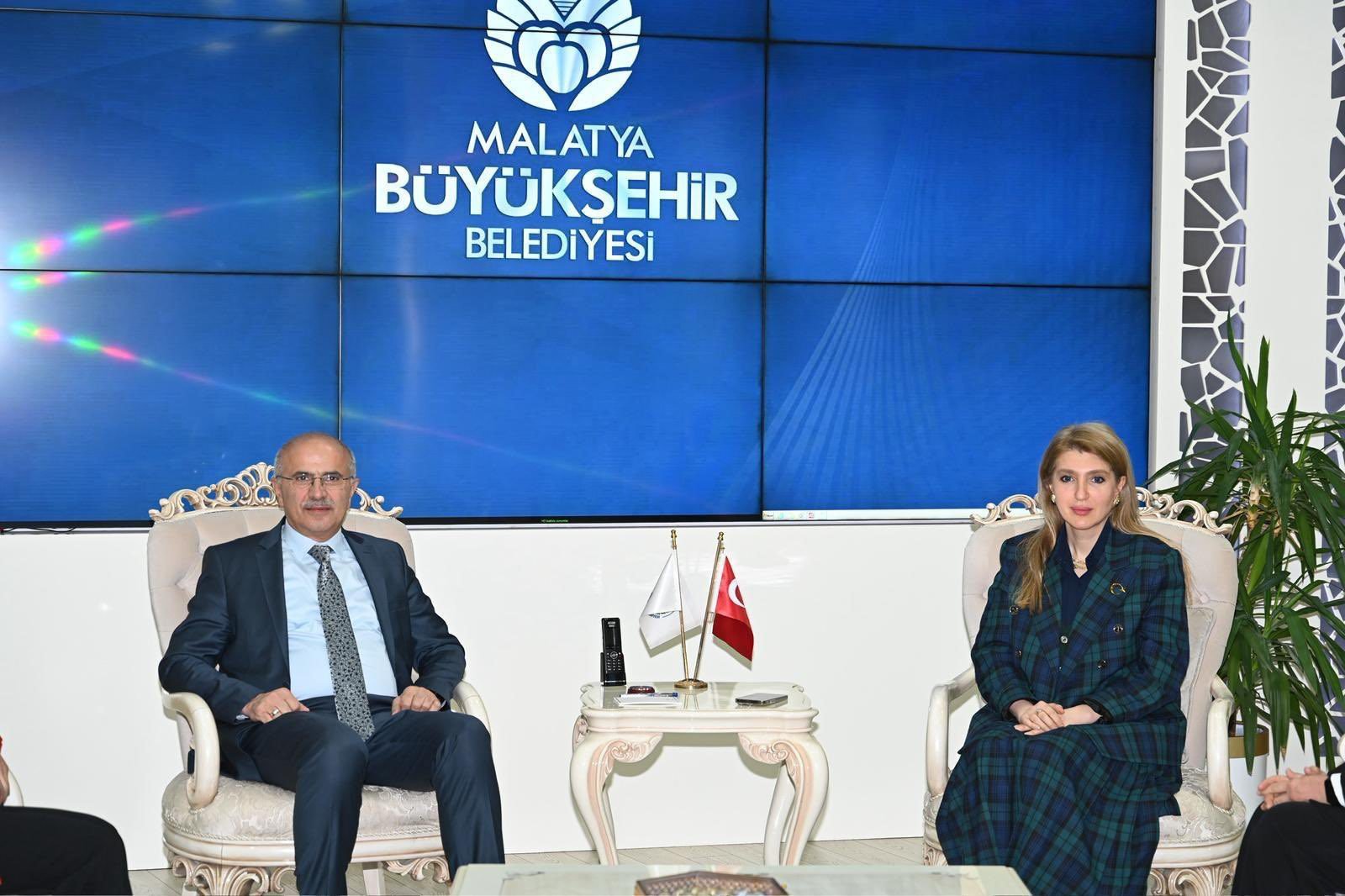 Milletvekili Ölmeztoprak ile Başkan Er bir araya geldi 4