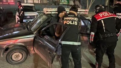 Ali Aladağ…:Malatya Olay Haber…:
Son dakika…Sıcak haber…Malatya polisinden şok uygulama…Emniyet Müdürlüğü