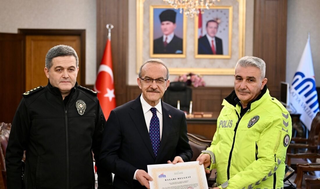 Ali Aladağ…: Malatya Olay Haber…:
Yürekleri ısıtan yardım karşılıksız kalmadı...Malatya Yeşilyurtspor-12