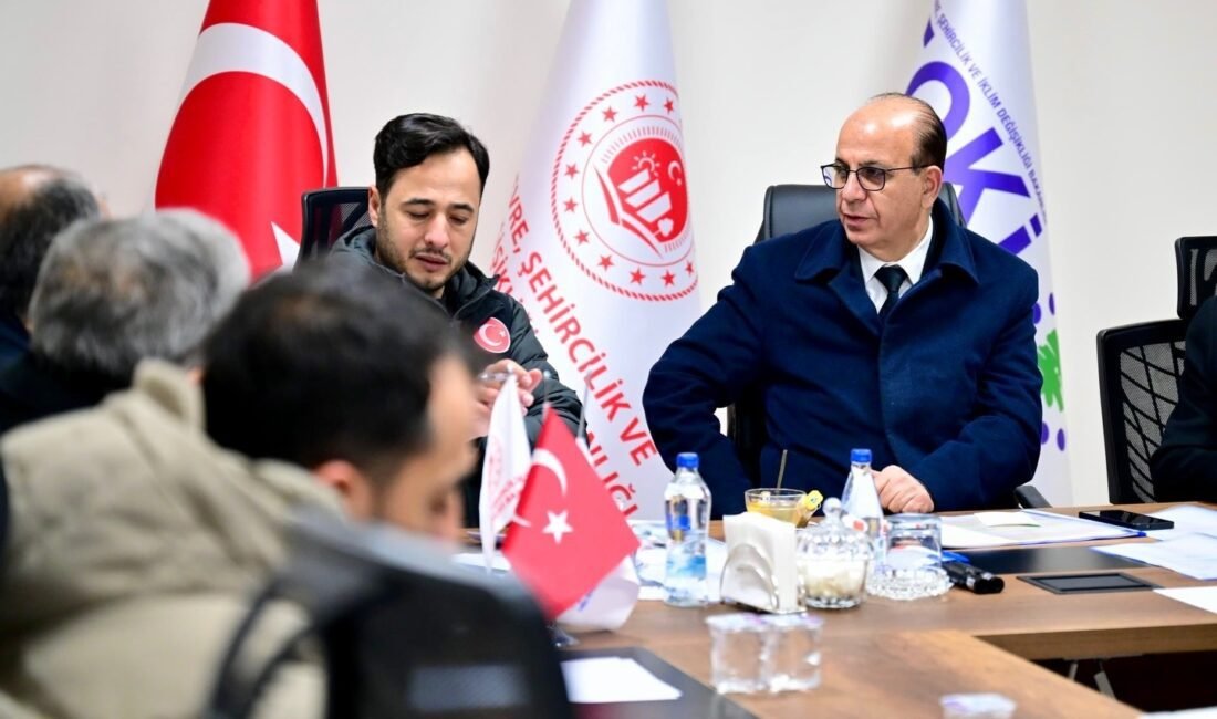 Ali Aladağ…:Malatya Olay Haber…:
Yeşilyurt Belediye Başkanı Prof. Dr. İlhan Geçit,