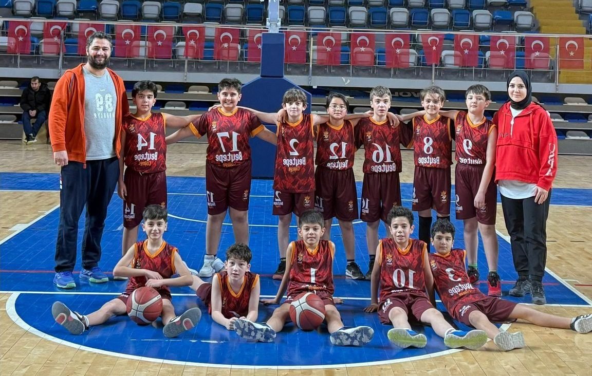 Ali Aladağ…:Malatya Olay Haber…:
Akademik başarıları, sosyal etkinlikleri ve zengin atölye