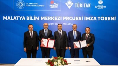 Ali Aladağ…:Malatya Olay Haber…:
Bakan Kacır Velilik ve Belediyede...Malatya Büyükşehir Belediyesi