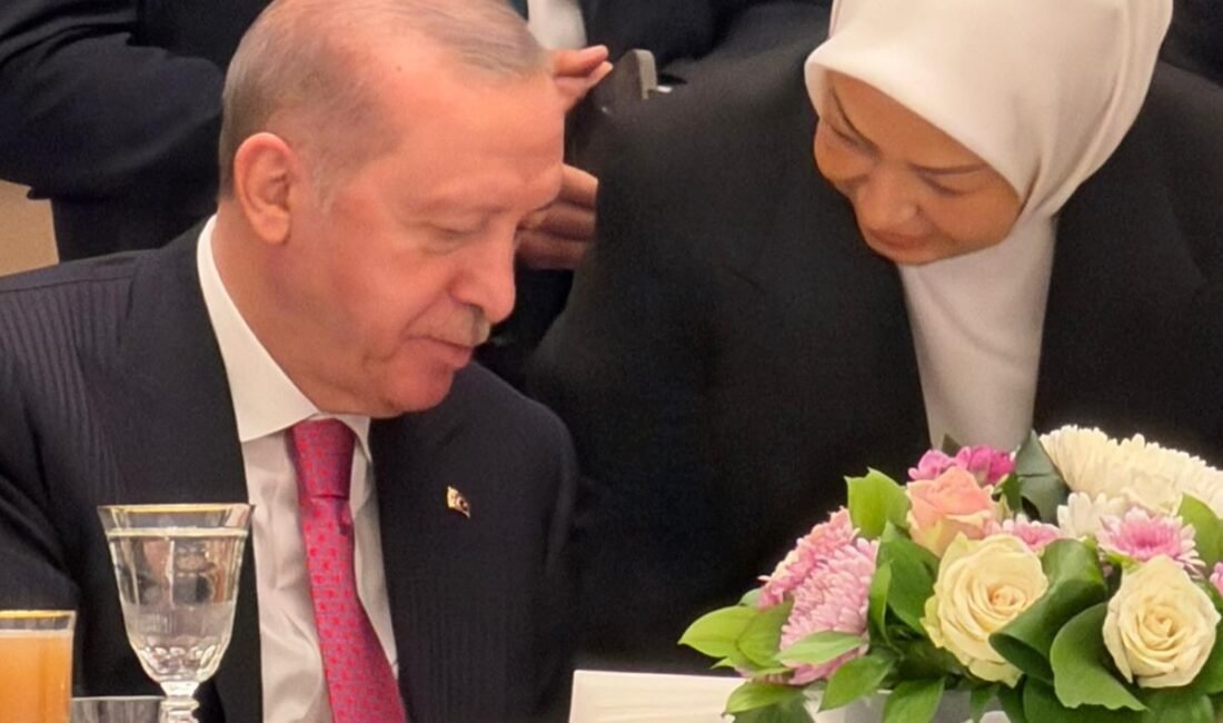 Ali Aladağ…:Malatya Olay Haber…:
Siyaset gündemine bomba gibi düşen fotoğraf...AK Parti'de