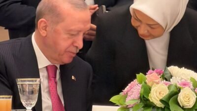 Ali Aladağ…:Malatya Olay Haber…:
Siyaset gündemine bomba gibi düşen fotoğraf...AK Parti'de