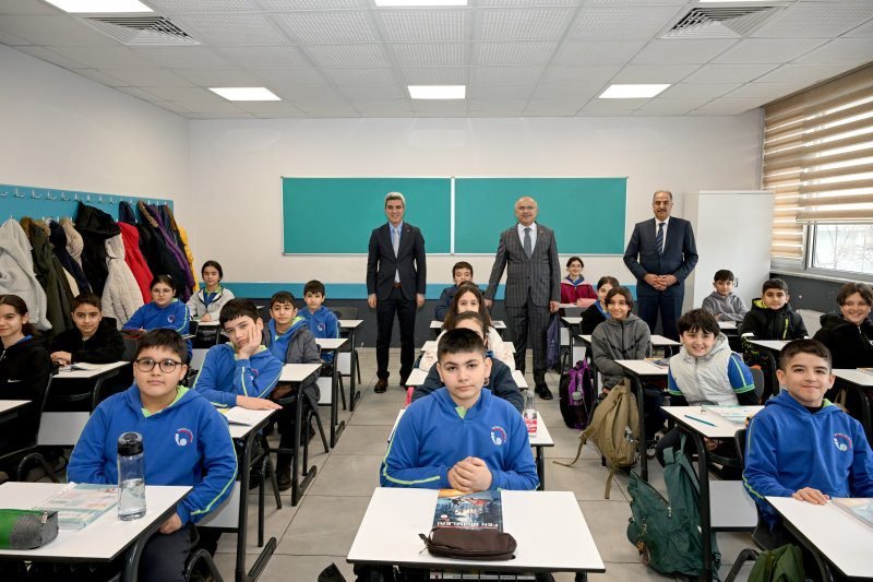 Uğur Hanbey Aladağ…: Malatya Olay…:
Malatya Büyükşehir Belediye Başkanı Sami Er,