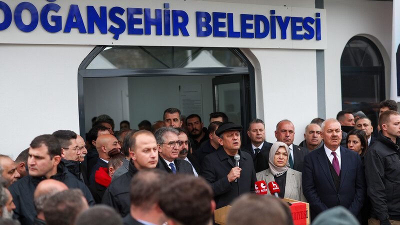 Ali Aladağ…:Malatya Olay Haber…:
Cumhuriyet Halk Partisi Genel Başkanı Özgür Özel,
