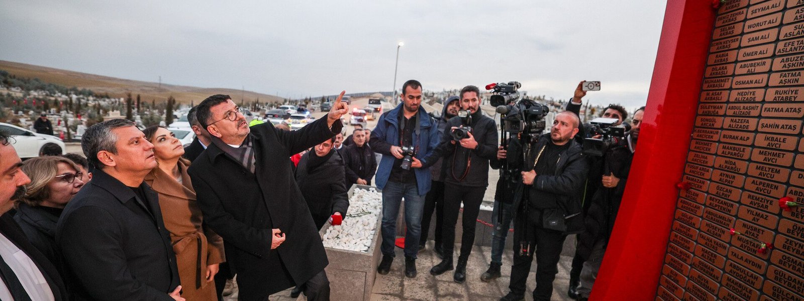 Ali Aladağ…:Malatya Olay Haber…:
Cumhuriyet Halk Partisi Genel Başkanı Özgür Özel,