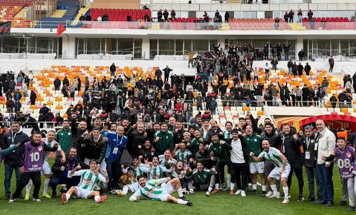 Mehmet Şahin...:Malatya Olay Haber...:
Özlenen tablo...Maç Sonucu: Malatya Yeşilyurt Spor 2-1