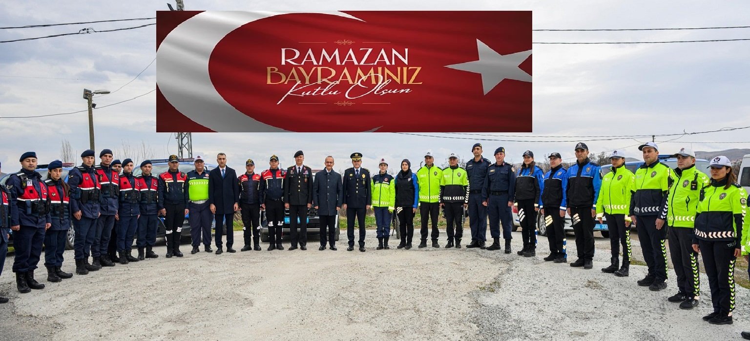 Milletin Bayramını huzurlu geçirmesi için ekipler sahada-TIKLA İZLE- 4 Milletin Bayramını huzurlu geçirmesi için ekipler sahada-TIKLA İZLE- 3