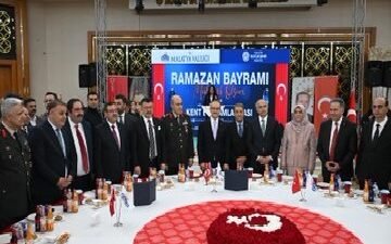 Uğur Hanbey Aladağ...:Malatya Olay Haber...:
Günün gündemi...Malatya'da  Valiliği ile Büyükşehir Belediyesi