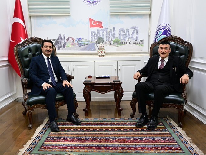 Başkan Taşkın "Gösterişten" uzak mütevazi tavrı ile her Malatyalının takdirini alan birisi... 5 Başkan Taşkın "Gösterişten" uzak mütevazi tavrı ile her Malatyalının takdirini alan birisi... 4