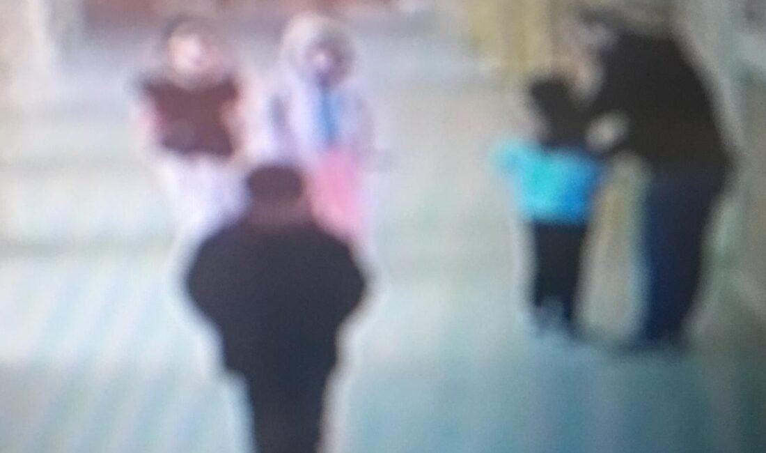 Ali Aladağ…:Malatya Olay Haber…:
Malatya'da boğazına şeker kaçan öğrenciyi öğretmeni hemling