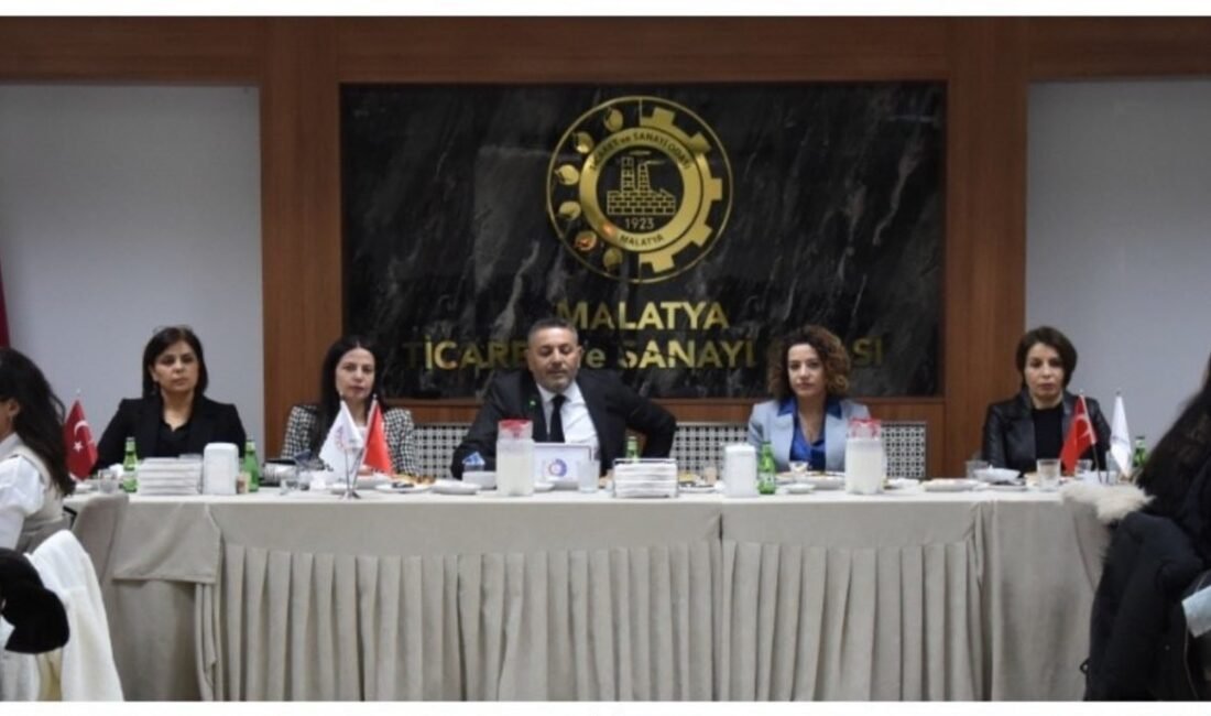 Ali Aladağ…:Malatya Olay Haber…:
Ticaret ve Sanayi Odasında 8 Mart Dünya