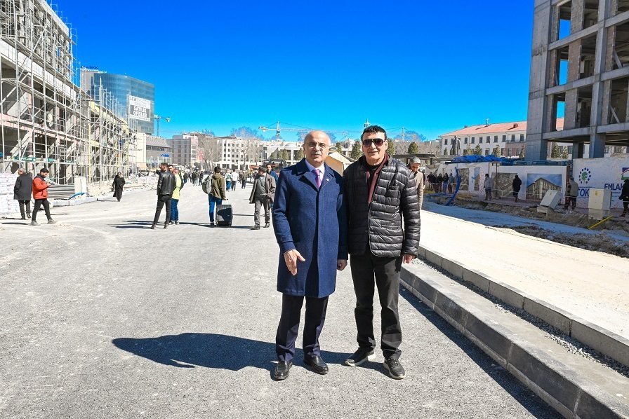 Ali Aladağ…:Malatya Olay Haber…:
Büyükşehir Belediye Başkanı Sami Er , Malatya’nın