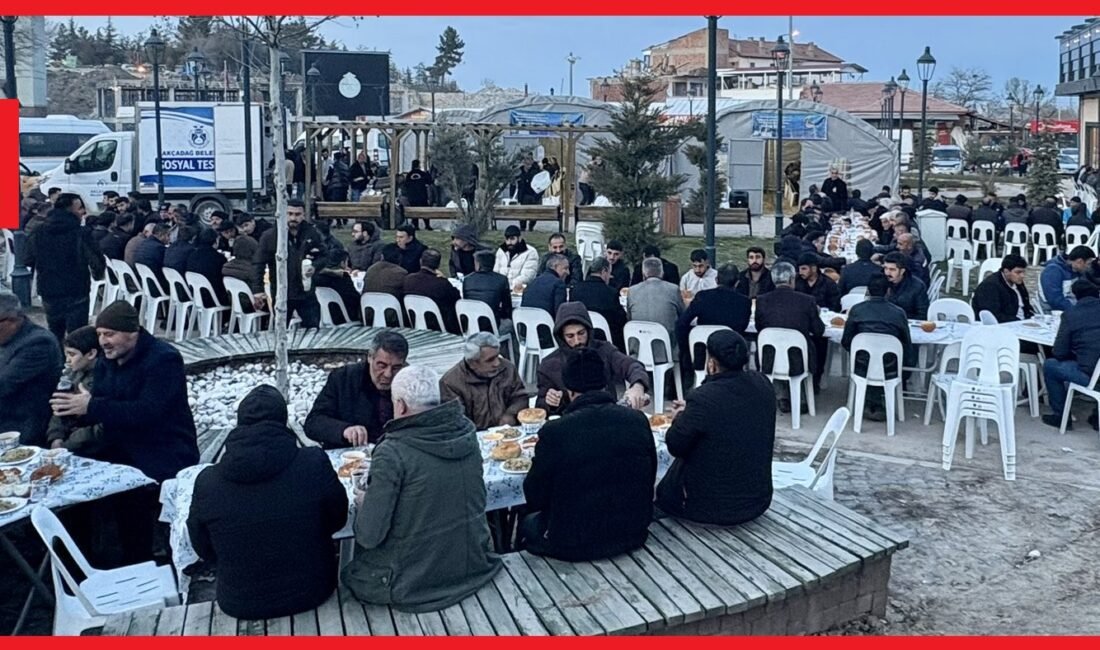 Ali Aladağ…:Malatya Olay Haber…:
Akçadağ Belediyesi tarafından kurulan iftar çadırın da