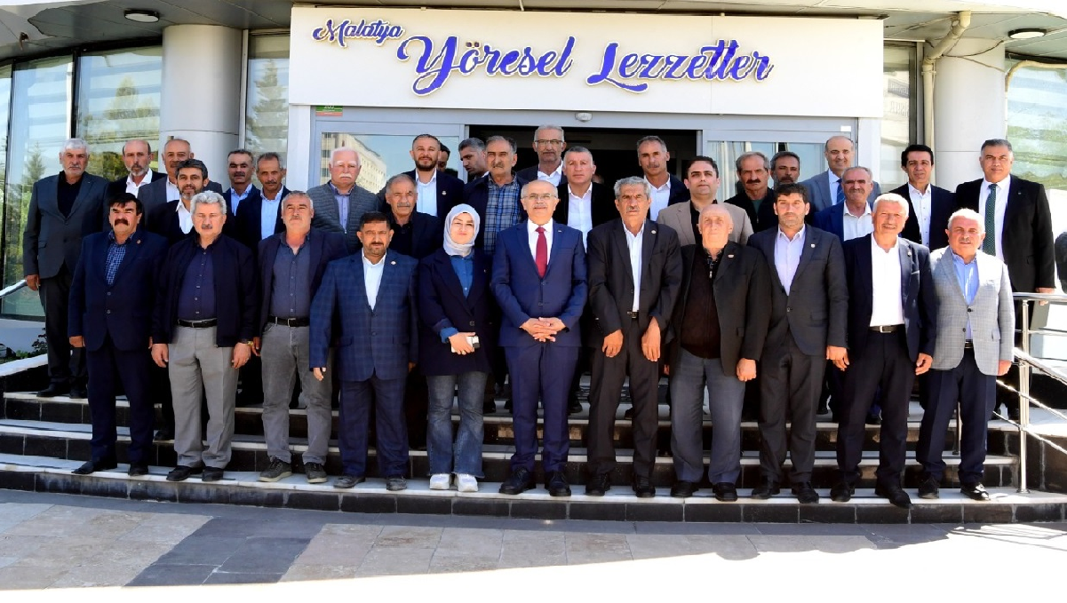 Ali Aladağ…:Malatya Olay Haber…:
Malatya Büyükşehir Belediye Başkanı Sami Er, Dedekorkut