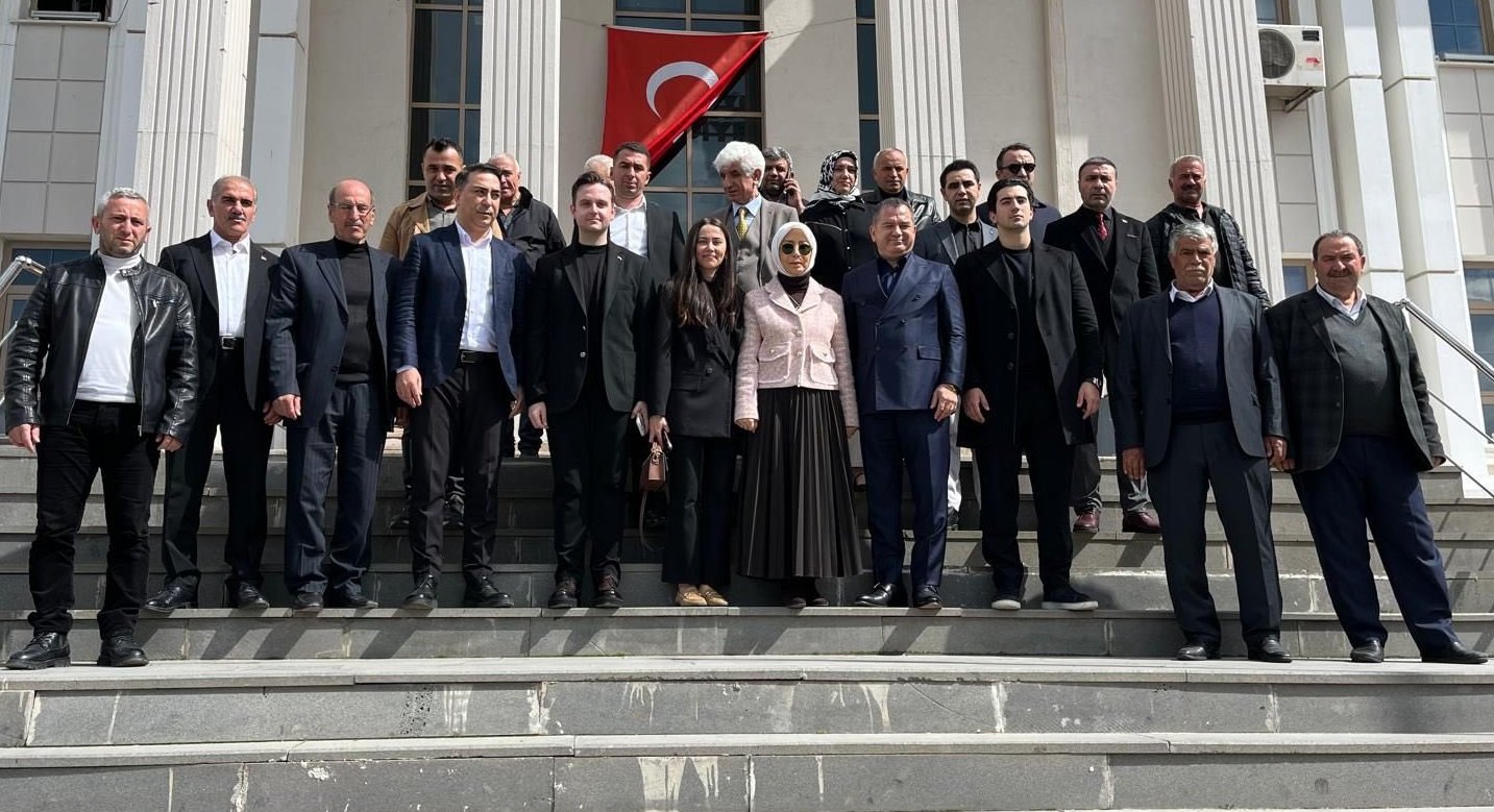 Cumhurbaşkanlığı Politikalar Kurulu Üyesi Öznur Çalık'a Baba Ocağı Doğanyol'da 5 Cumhurbaşkanlığı Politikalar Kurulu Üyesi Öznur Çalık'a Baba Ocağı Doğanyol'da 4