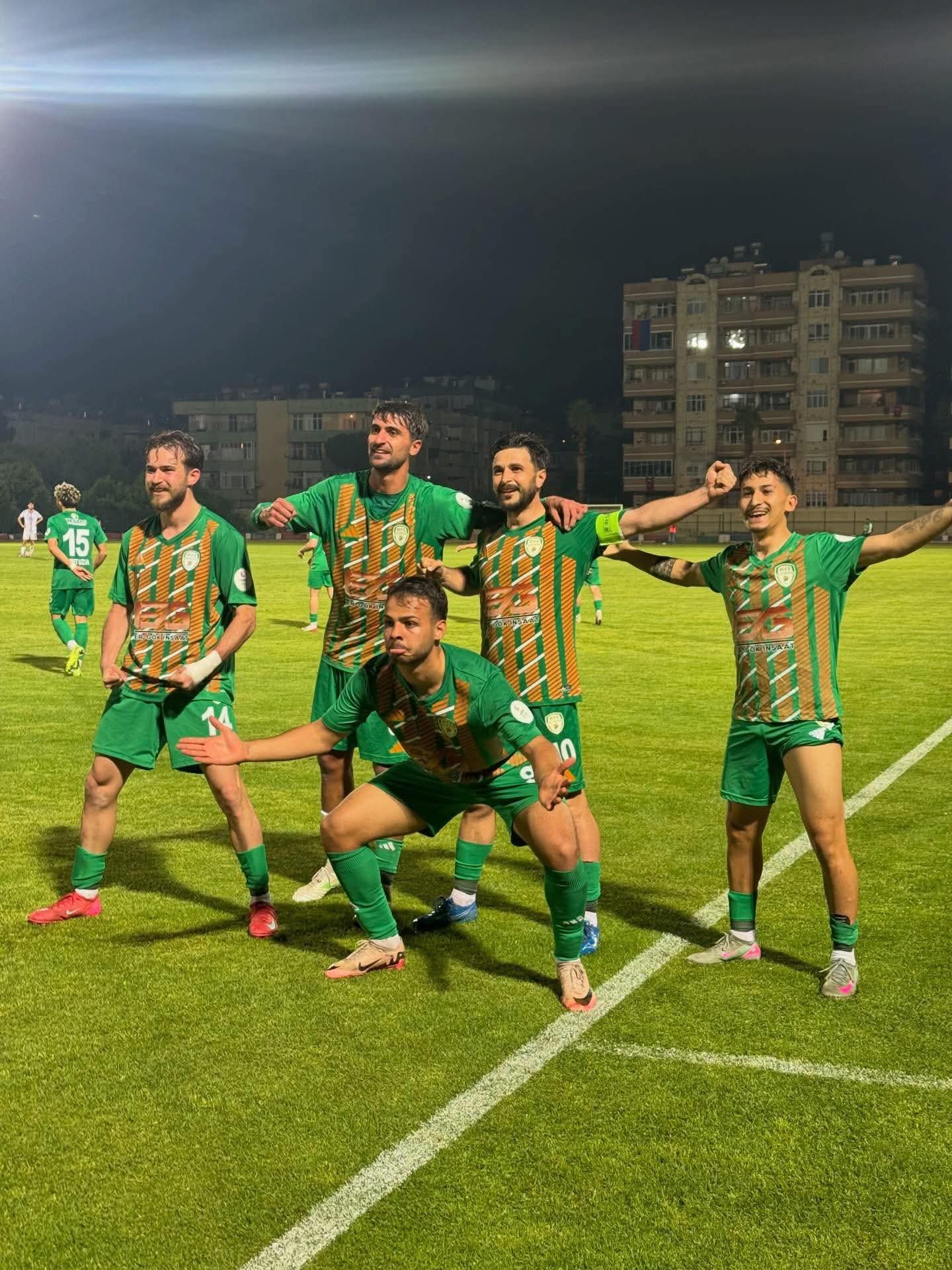PLAY OFF'TA HERŞEYE RAĞMEN YARI FİNALE ÇIKTIK.... 2 PLAY OFF'TA HERŞEYE RAĞMEN YARI FİNALE ÇIKTIK.... 1