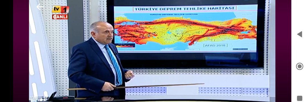 Erzincan Kemah'ta Korkutan Deprem: Fay Hatları Alarm Veriyor! 2 Erzincan Kemah'ta Korkutan Deprem: Fay Hatları Alarm Veriyor! 1
