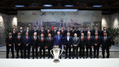 Ali Aladağ…:Malatya Olay Haber…:
Cumhurbaşkanı Erdoğan, Süper Lig 2025-2026 sezonunu şampiyon