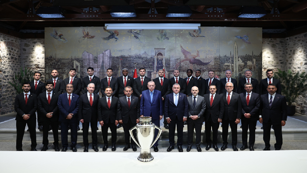 Ali Aladağ…:Malatya Olay Haber…:
Cumhurbaşkanı Erdoğan, Süper Lig 2025-2026 sezonunu şampiyon