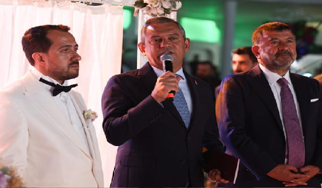 Ali Aladağ…:Malatya Olay Haber…:
,CHP’nin 38’inci Olağan Kurultayı’nda delegelerin oy kullanma