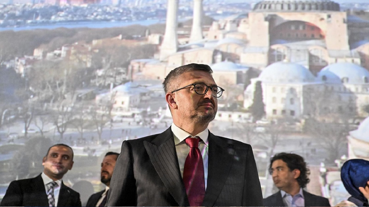 Ali Aladağ…:Malatya Olay Haber…:
Cumhurbaşkanlığı İletişim Başkanı Burhanettin Duran, İstanbul’un fethinin