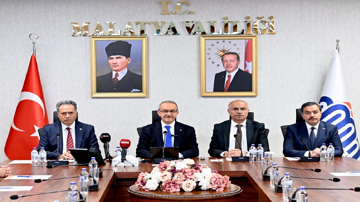 Ali Aladağ…:Malatya Olay Haber…:
Malatya’da İpekyolu Kariyer Fuarı’na ilişkin bilgilendirme toplantısı