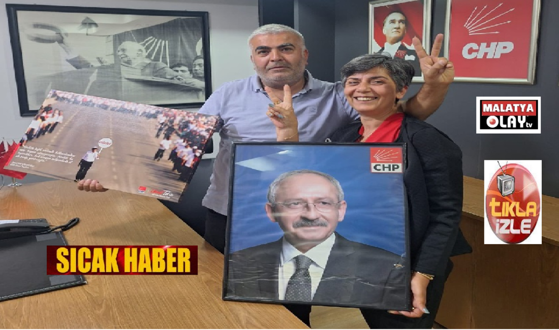 CHP Yeni Yönetimi Parti Binasına girip Kılıçdaroğlu’nun Fotoğrafını astı, Ağbaba senide bekleriz Ali Aladağ…:Malatya Olay Haber…:
Gecenin sıcak haberi...Cumhuriyet Halk Partisi Malatya Yeni