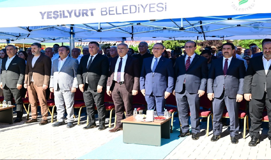 Yeşilyurt belediyesinden Malatya’nın inşasına dev katkı, yaşam evleri hak sahiplerine teslim edildi Ali Aladağ…:Malatya Olay Haber…:
Toplam 176 konut ve 14 dükkândan oluşan