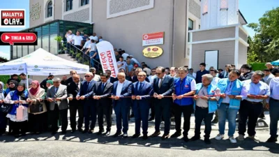 Hacı Mehmet Turgut Camii İbadete Açıldı Türkiye Cumhuriyeti Essen Din