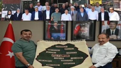 Ali Aladağ…:Malatya Olay Haber…:
Pütürge Belediye Başkanı Mikail Sülük, önceki dönem