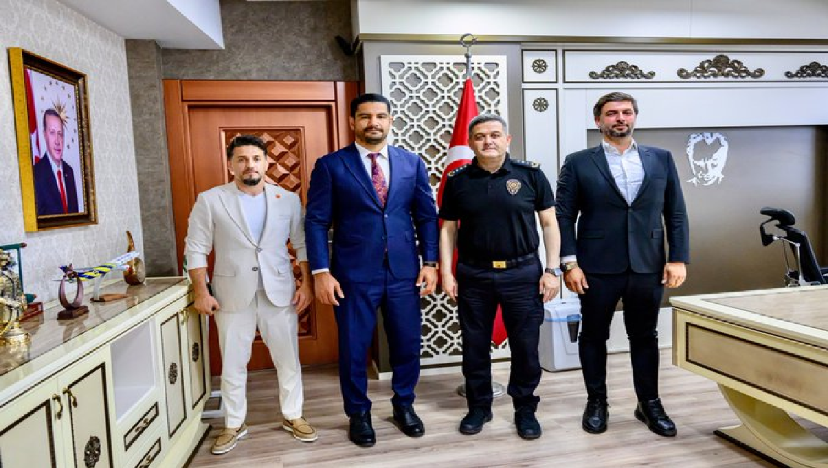 Güreş Federasyonu Başkanı Taha Akgül, Malatya’da Ali Aladağ…:Malatya Olay Haber…:
Günün öne çıkan haberi...Türkiye Güreş Federasyonu Hatıra