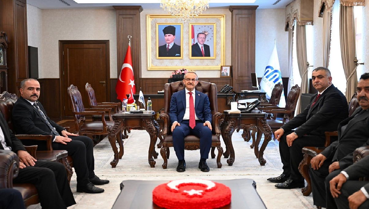 MHP’den Vali Seddar Yavuz’a taziye ziyareti Ali Aladağ…:Malatya Olay Haber…:
Milliyetçi Hareket Partisi Malatya İl Başkanı Turgay