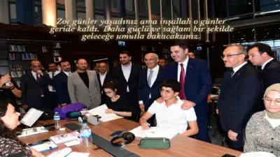Bakan Murat Kurum, Şehir Kütüphanesi’ni gezdi “BAŞKANIMIZ SİZLERİ ÜNİVERSİTEYE HAZIRLIYOR”