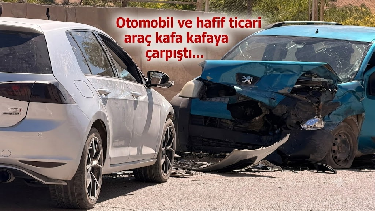 Malatya'da trafik kazası....Otomobil ile hafif ticari araç kafa kafaya çarpıştı... 2 Malatya'da trafik kazası....Otomobil ile hafif ticari araç kafa kafaya çarpıştı... 1