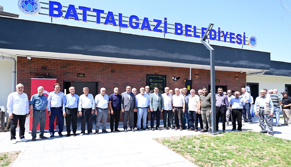 Uğur Hanbey Aladağ…:Malatya Olay Haber…:
Battalgazi Belediye Başkanı Bayram Taşkın, cuma