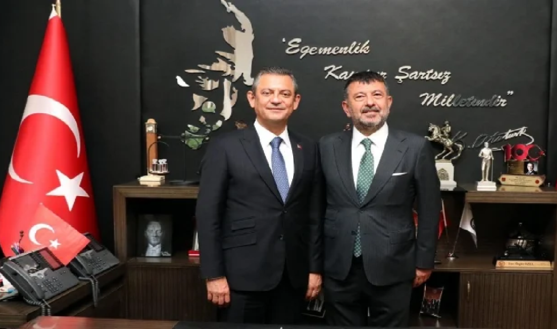 Ali Aladağ…:Malatya Olay Haber…:
Meclis’e YENİ Parti Genel Başkanı Özgür Özel,