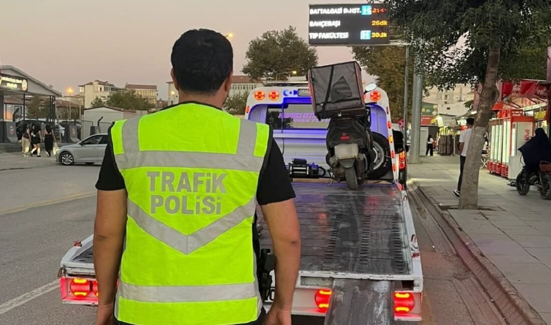 Ali Aladağ…:Malatya Olay Haber…:
Malatya’da bir otomobil ile motosiklet sürücüsü arasında