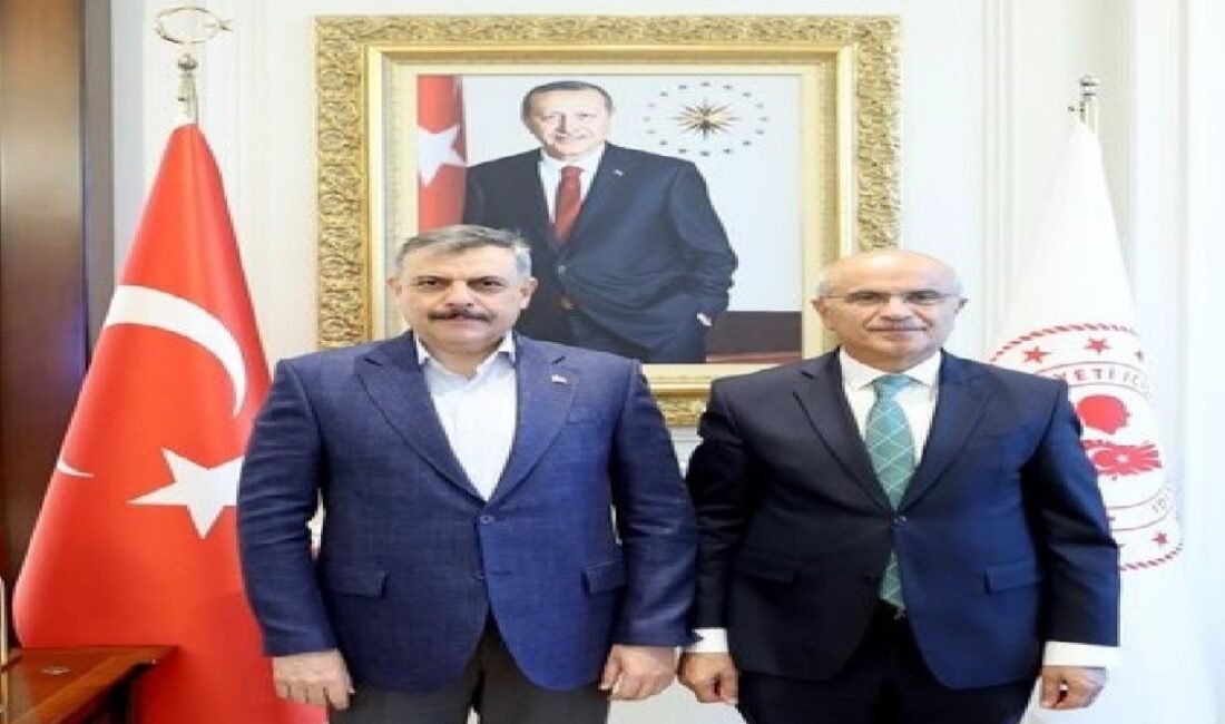 Uğur Hanbey Aladağ…:Malatya Olay Haber…:
Malatya Büyükşehir Belediye Başkanı Sami Er,